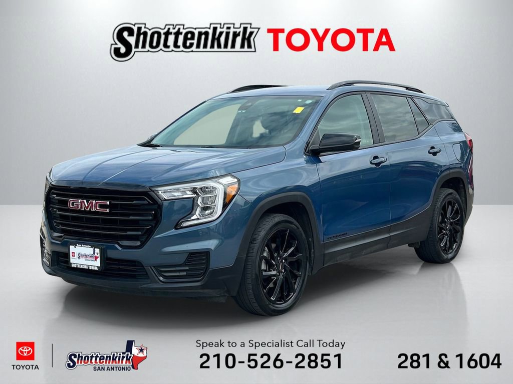 Used 2024 GMC Terrain SLE w/ Driver Convenience Package image 1