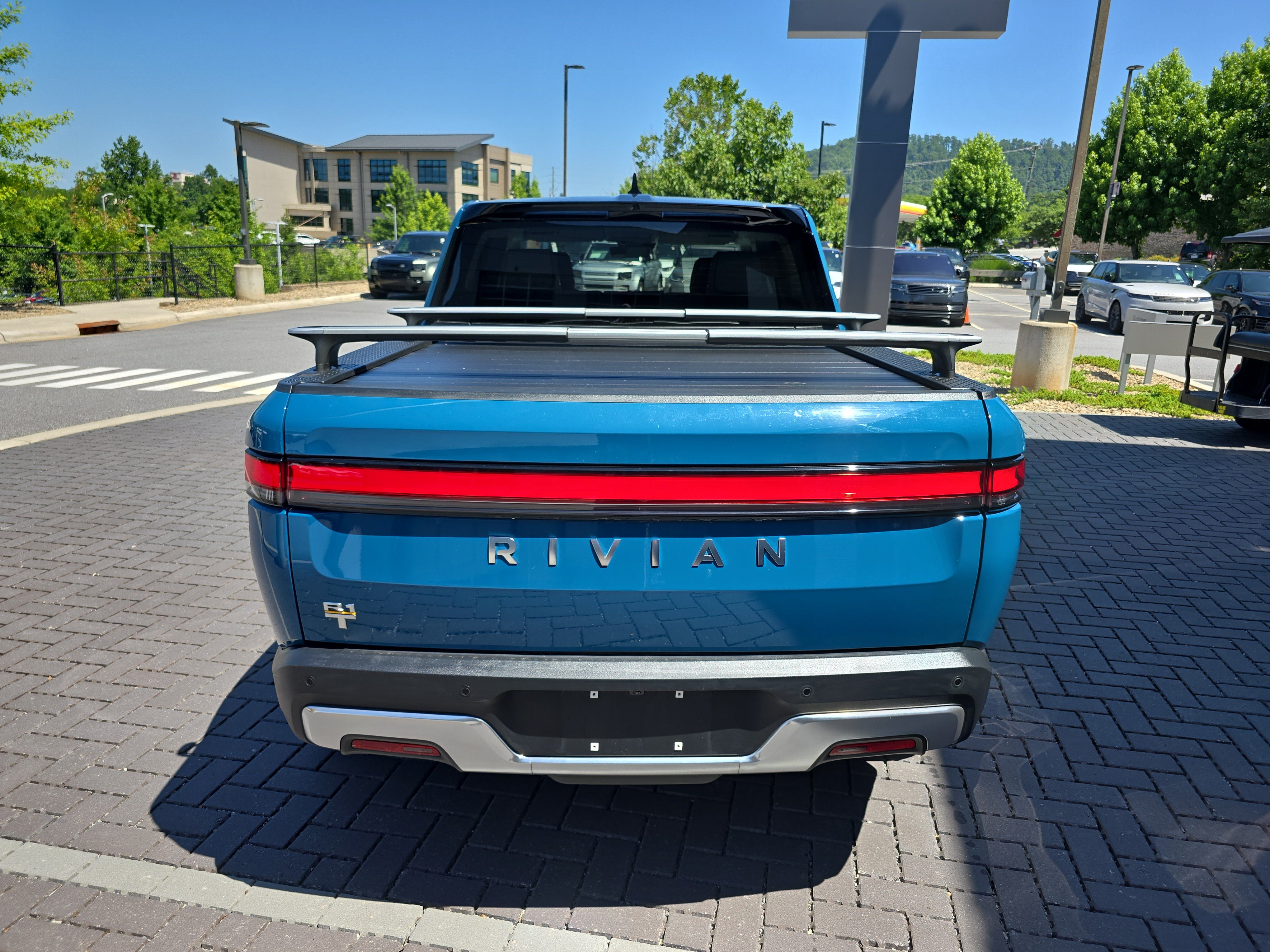 Used 2023 Rivian R1T Adventure AWD/4WD image 6
