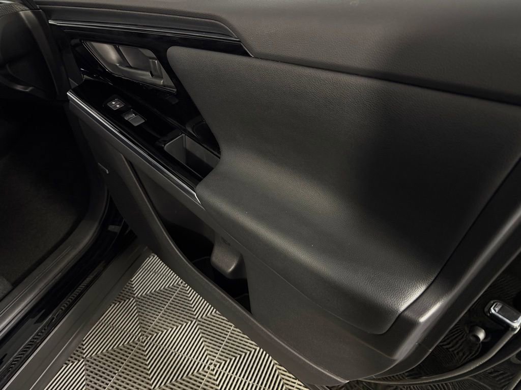 Used 2023 Subaru Solterra AWD image 35