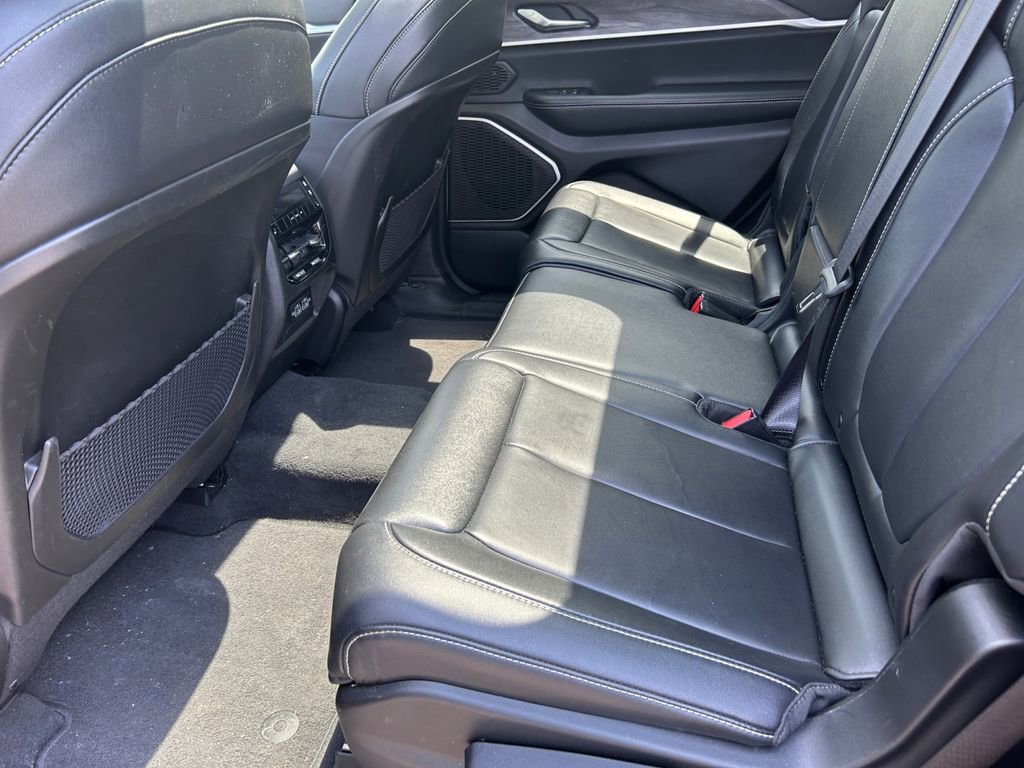 Certified 2022 Jeep Grand Cherokee L Limited AWD/4WD image 14
