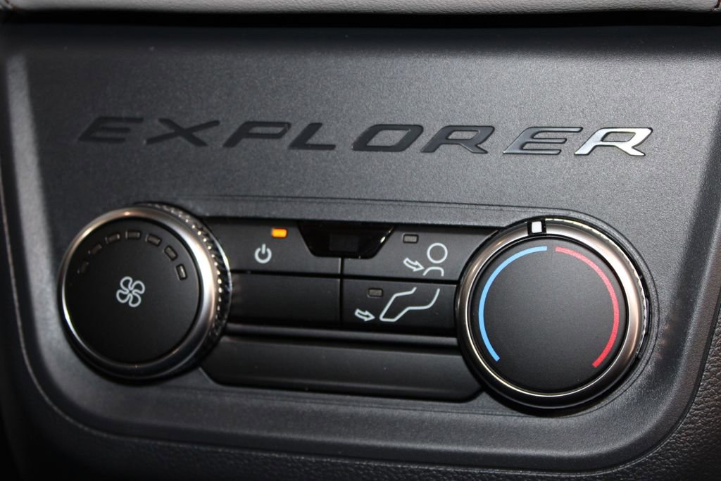 New 2026 Ford Explorer Active RWD image 33