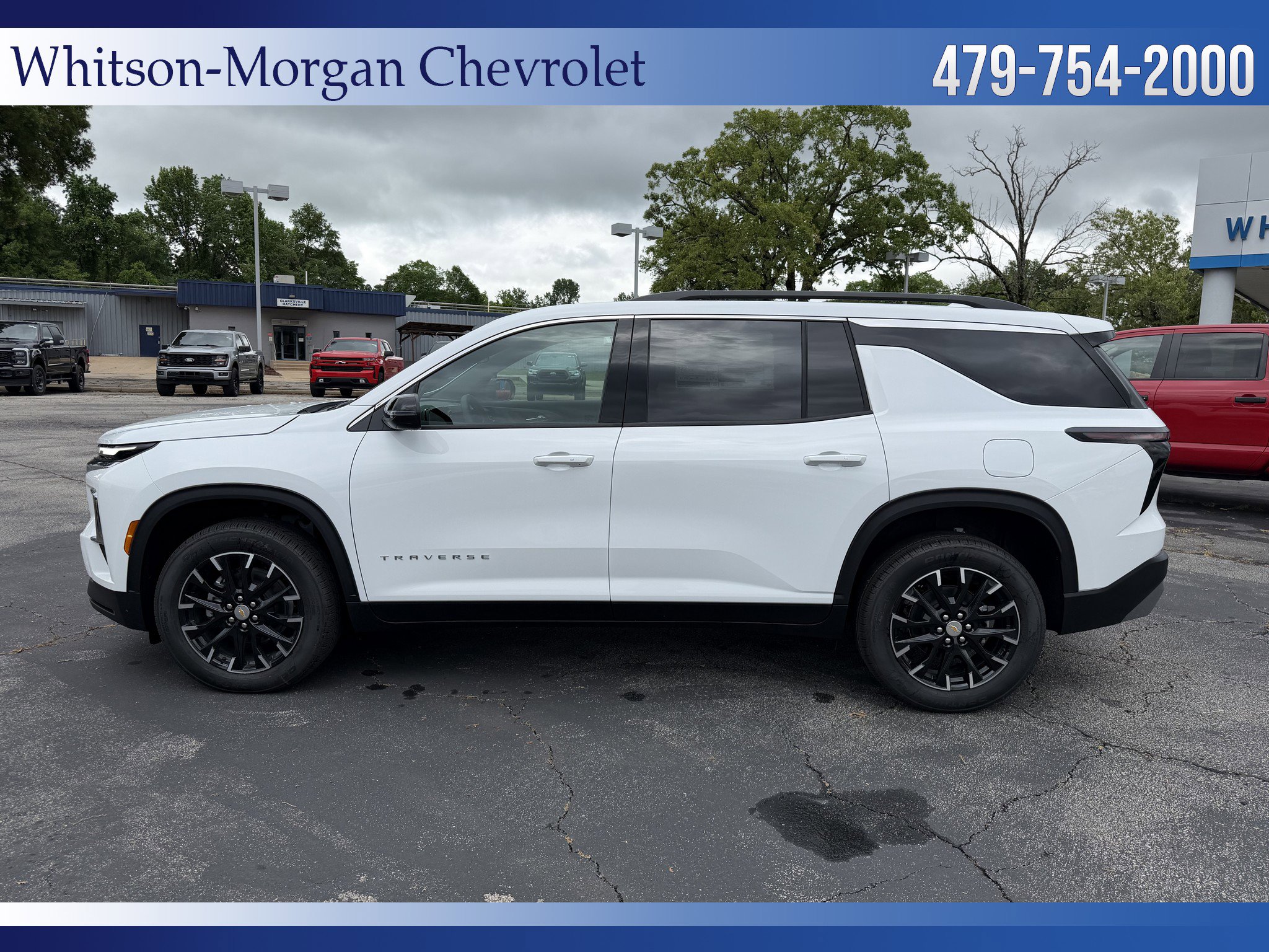 New 2026 Chevrolet Traverse LT w/ Sun and Wheel Package FWD image 8