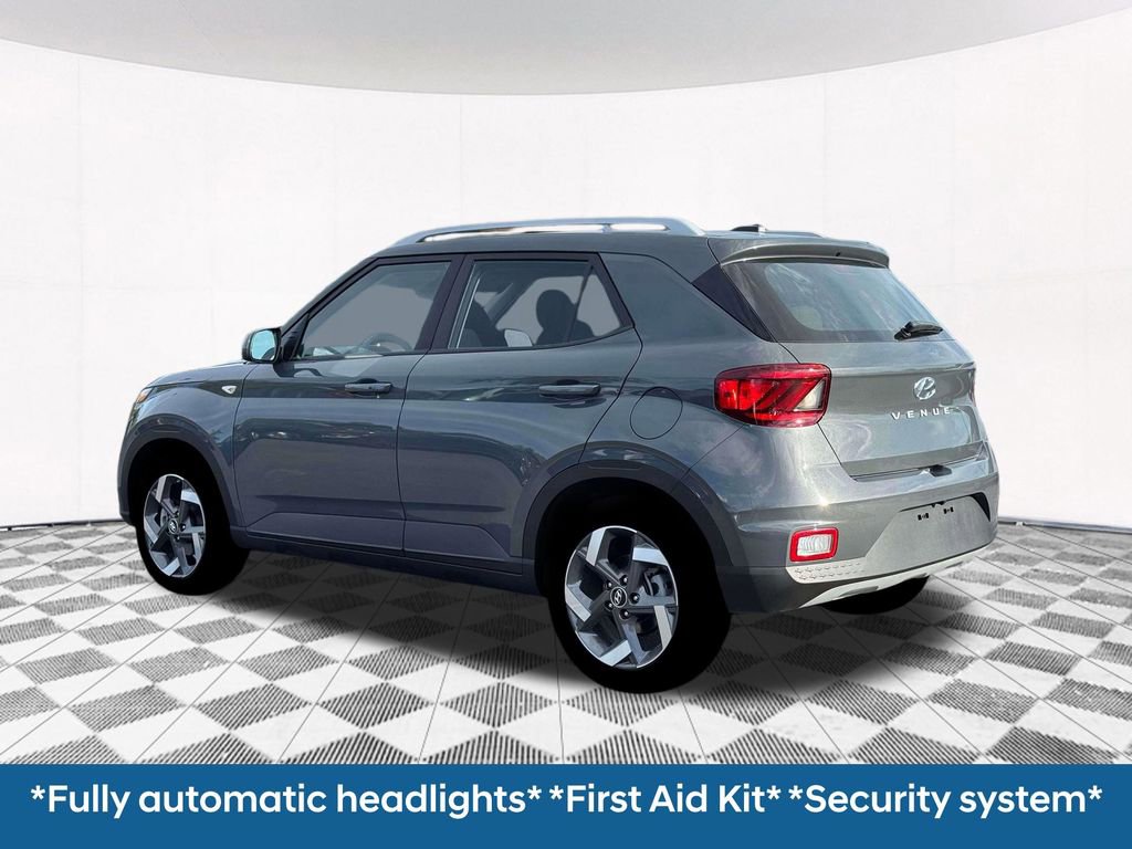 New 2026 Hyundai Venue SEL FWD image 7