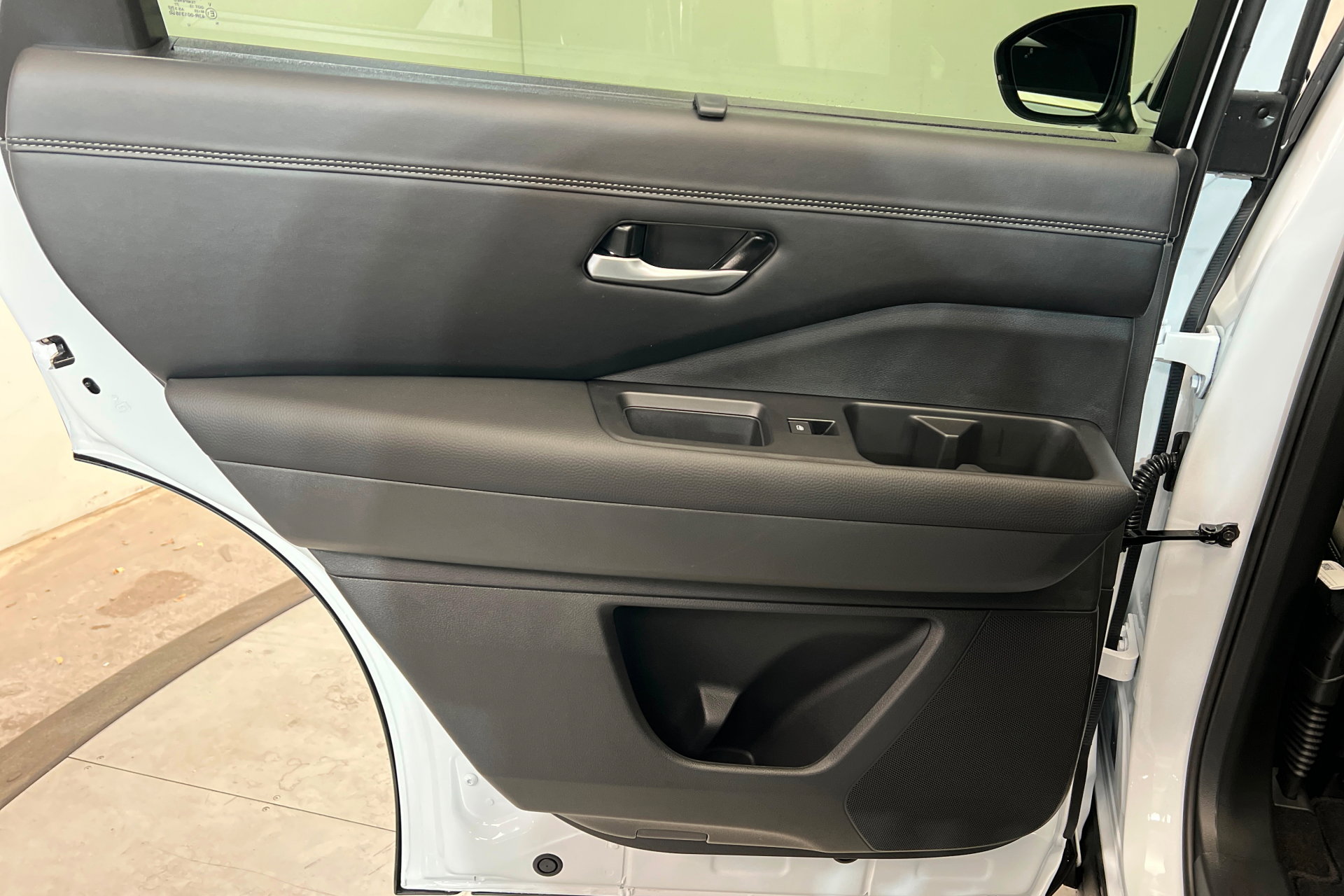 New 2026 Nissan Pathfinder Platinum image 18