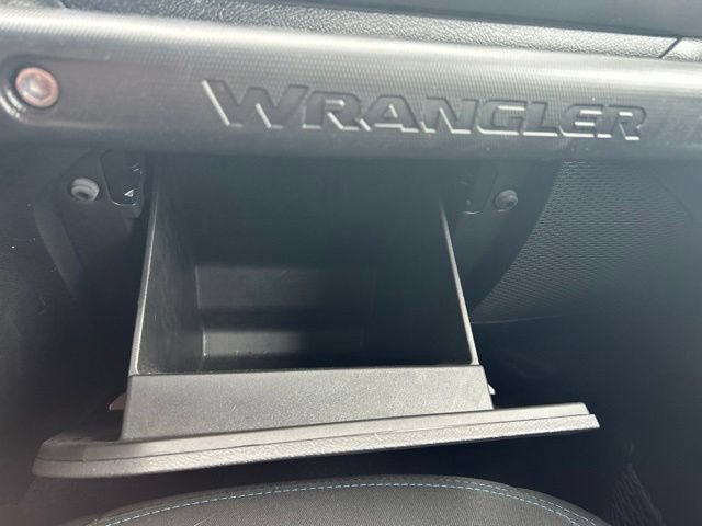 Used 2023 Jeep Wrangler Unlimited Rubicon 4xe w/ Cold Weather Group AWD/4WD image 26