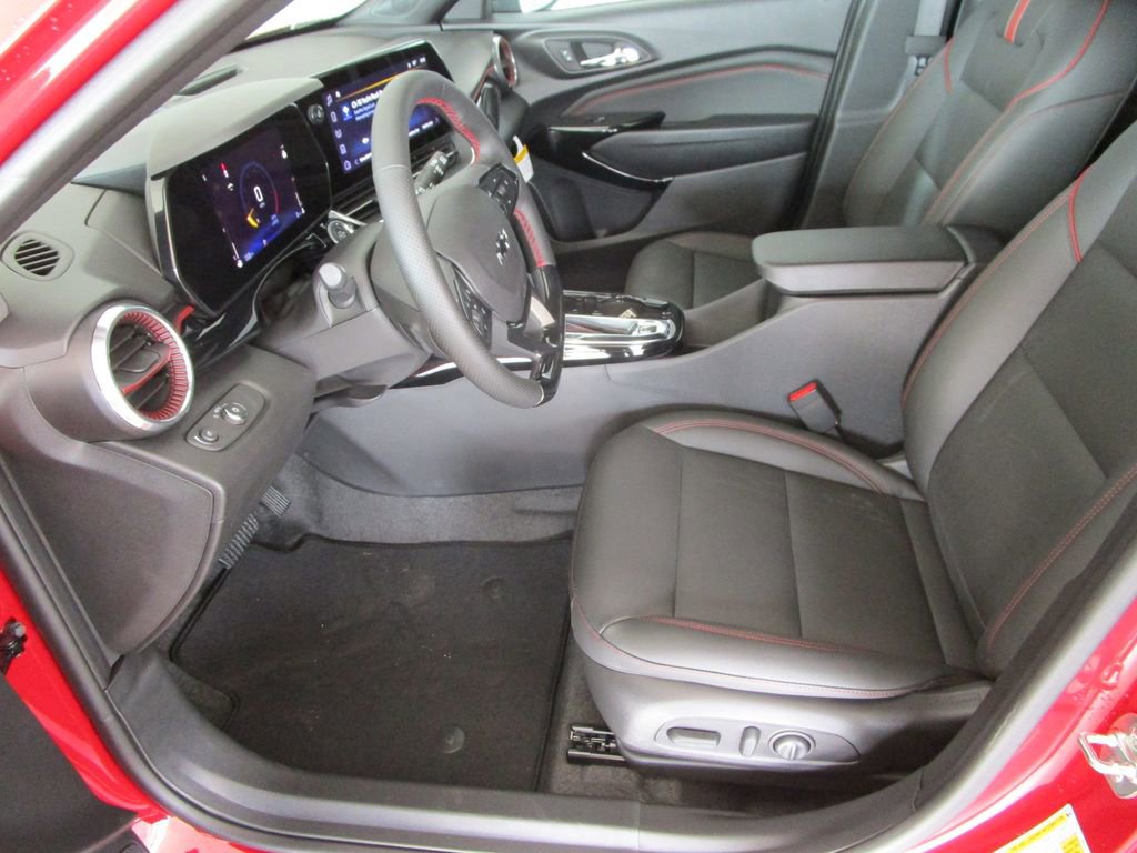 New 2026 Chevrolet Trax RS image 14