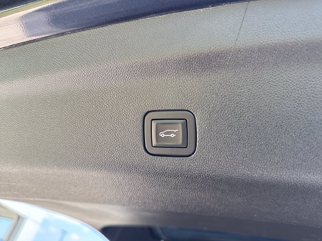 Certified 2025 Chevrolet Tahoe Z71 AWD/4WD image 36
