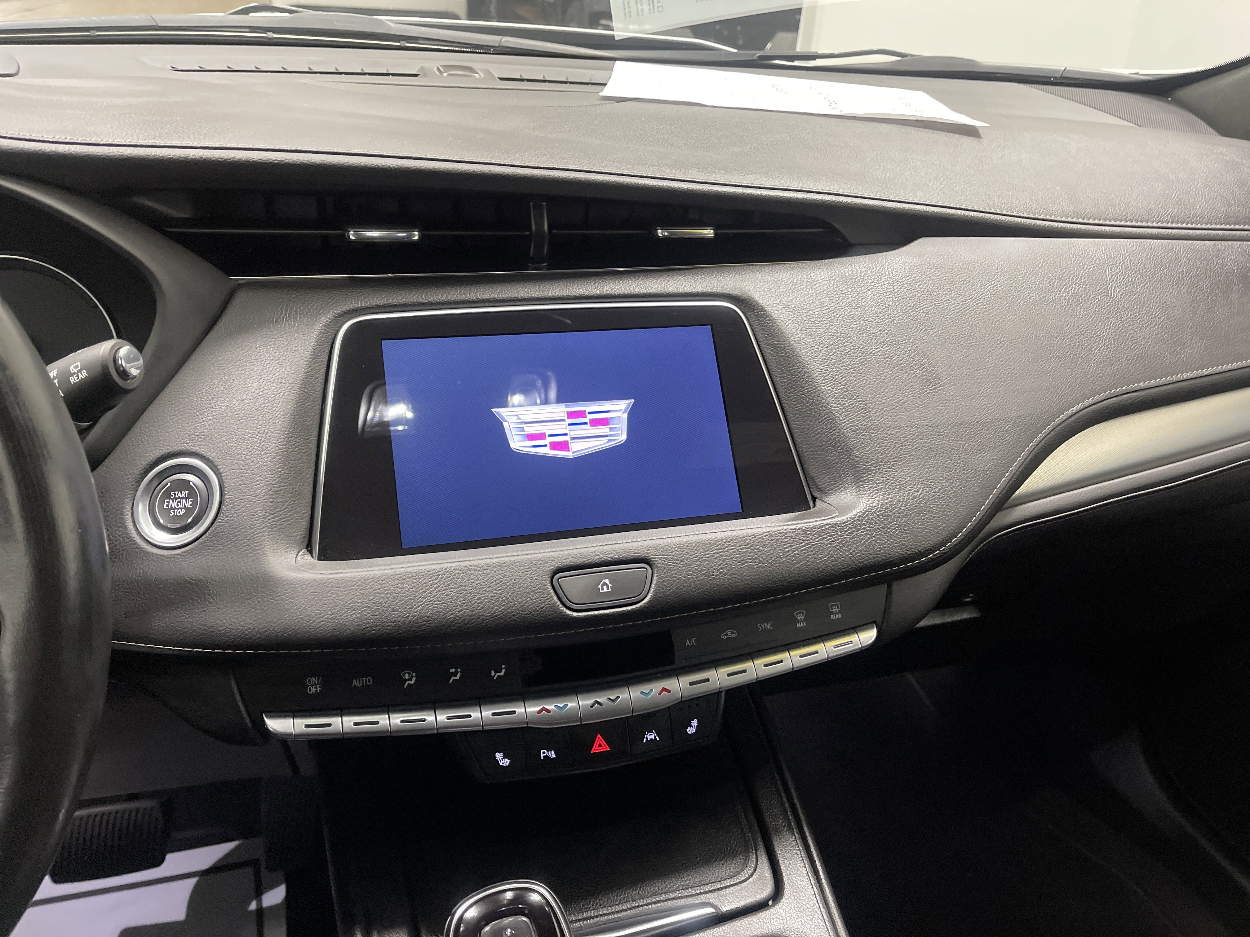 Used 2023 Cadillac XT4 Premium Luxury image 29