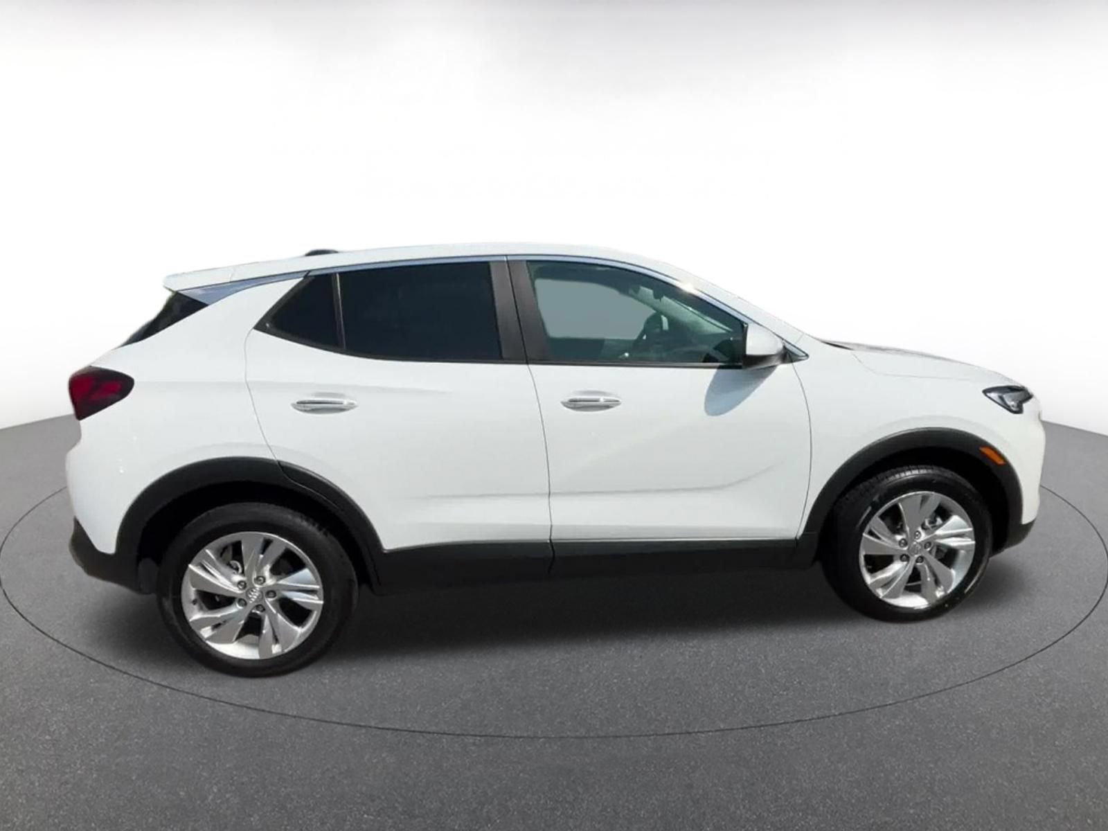 Used 2025 Buick Encore GX Preferred AWD/4WD image 15