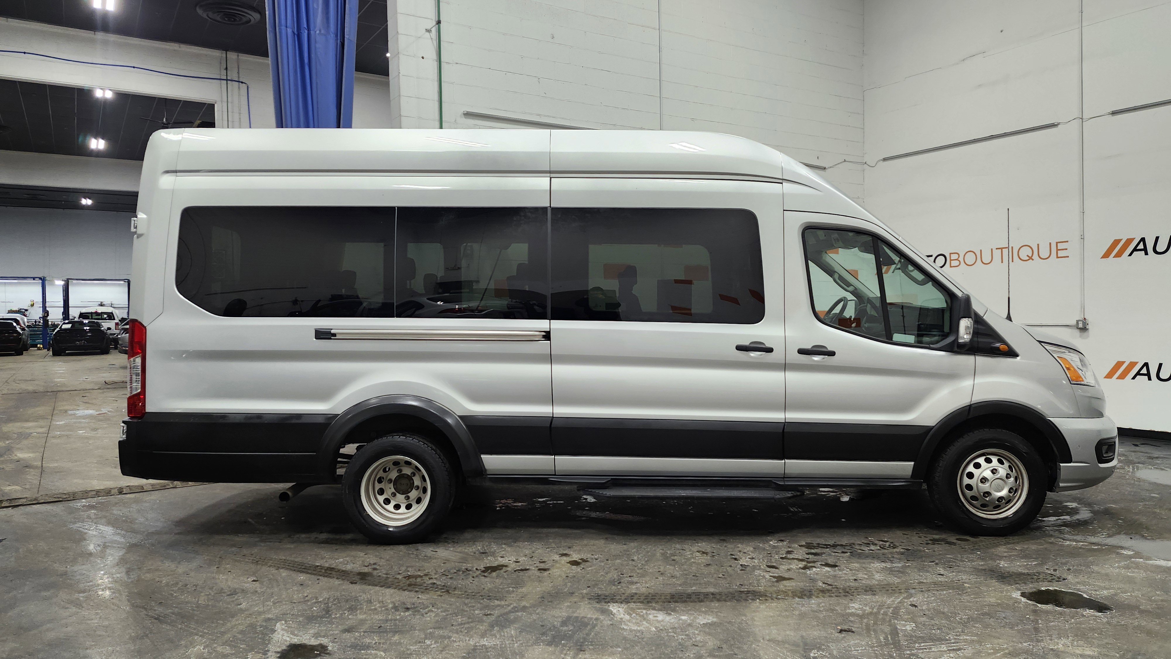 Used 2022 Ford Transit 350 XLT image 17