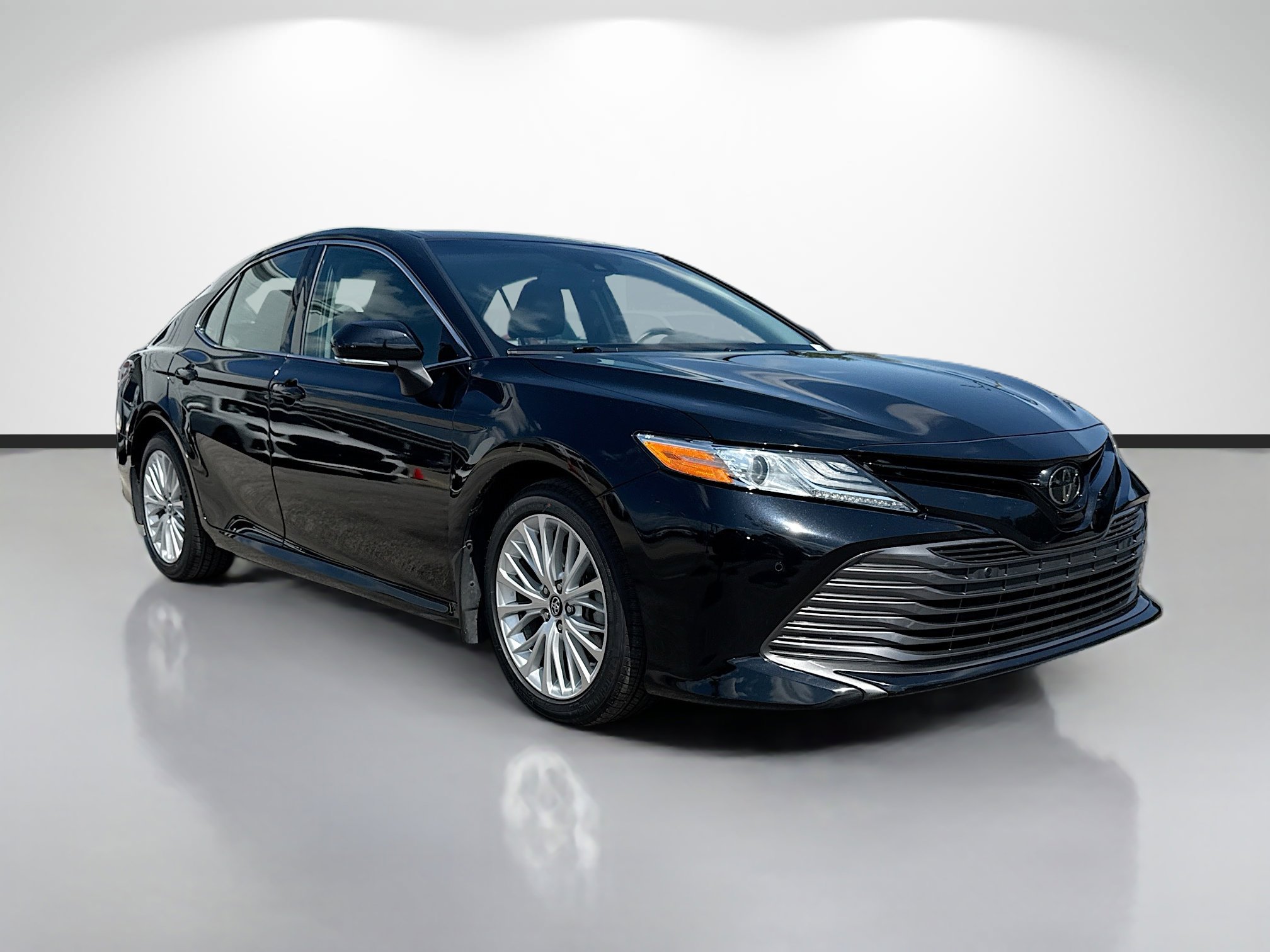 Used 2018 Toyota Camry XLE