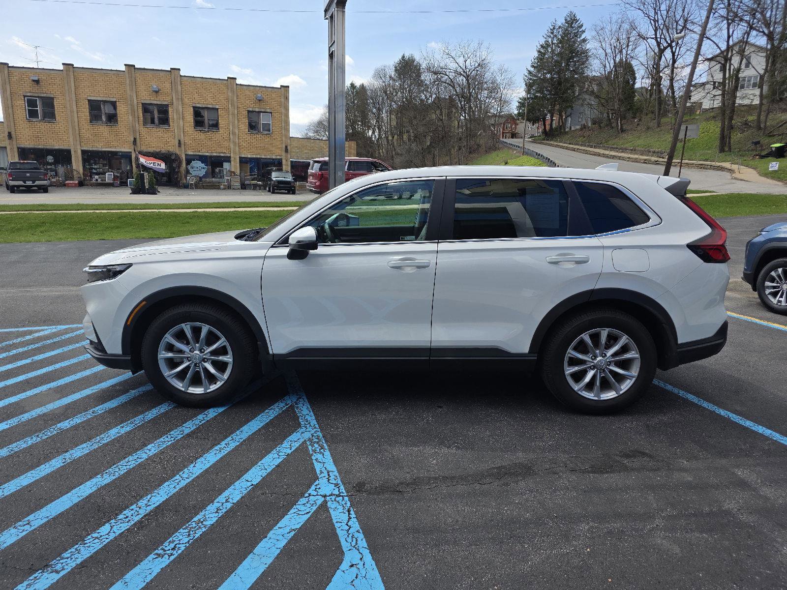 Used 2024 Honda CR-V EX-L image 5