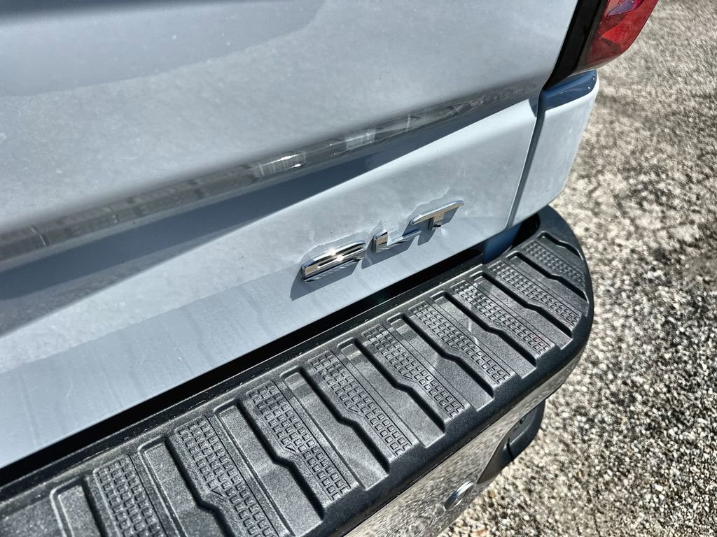 New 2026 GMC Sierra 1500 SLT image 14