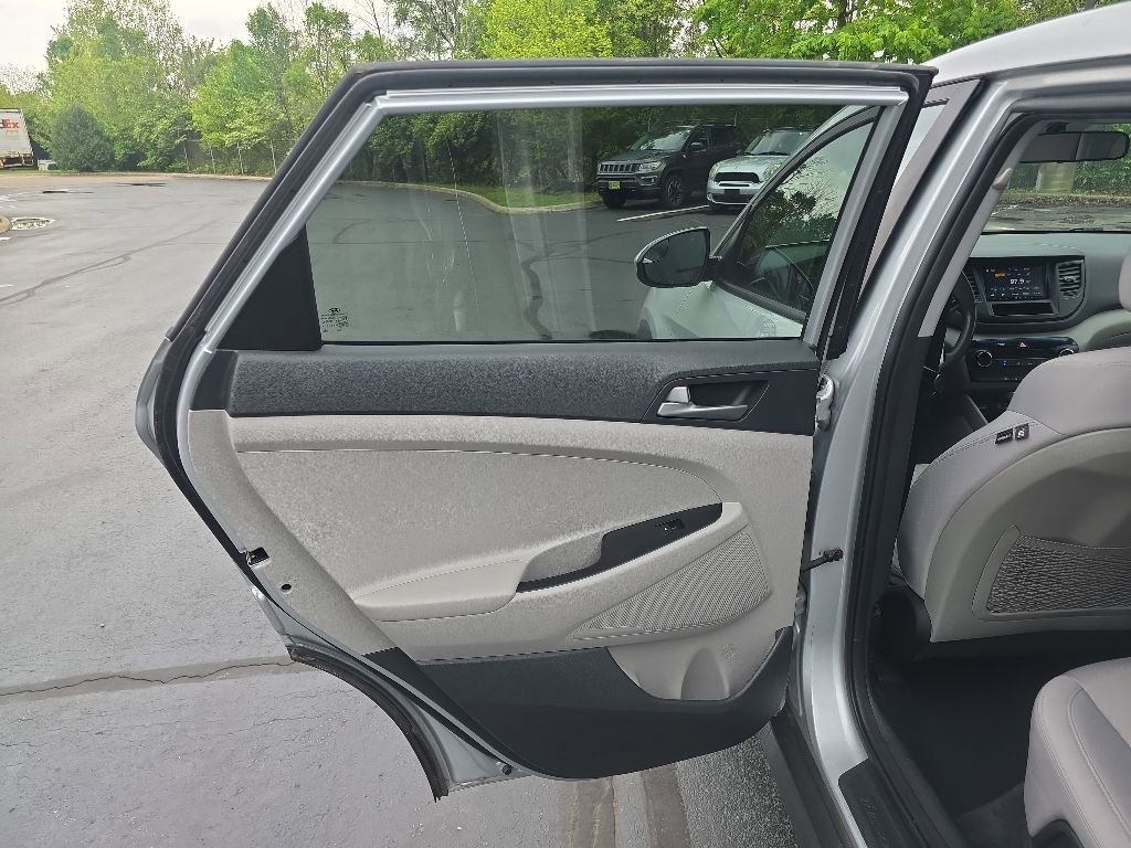 Used 2018 Hyundai Tucson SE AWD/4WD image 23