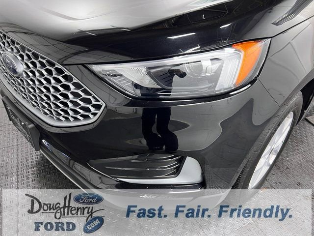 Used 2024 Ford Edge SEL image 10