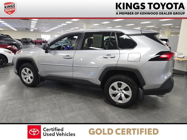Certified 2024 Toyota RAV4 LE AWD/4WD image 4