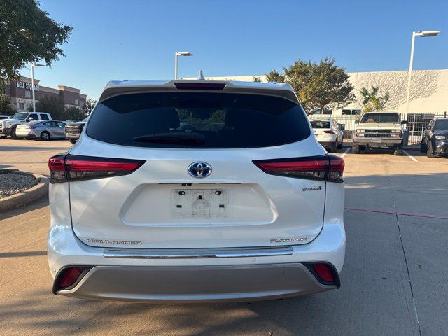 Used 2020 Toyota Highlander Platinum FWD image 6