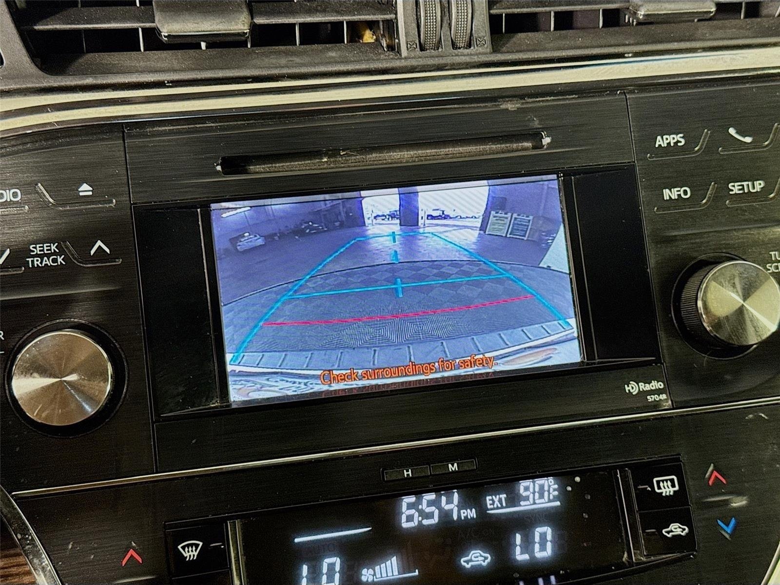 Used 2014 Toyota Avalon XLE Touring FWD image 16
