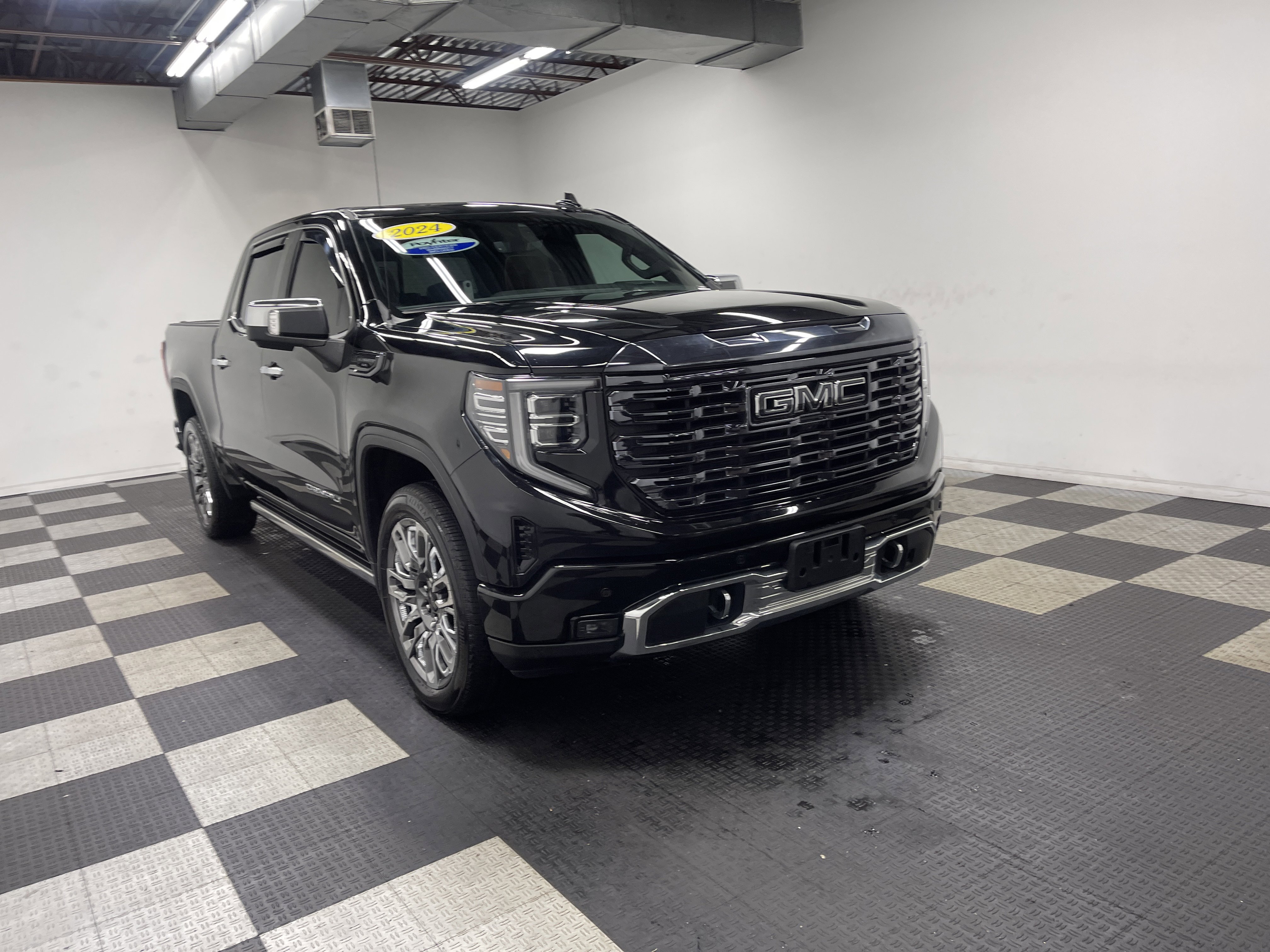 Used 2024 GMC Sierra 1500 Denali Ultimate image 6