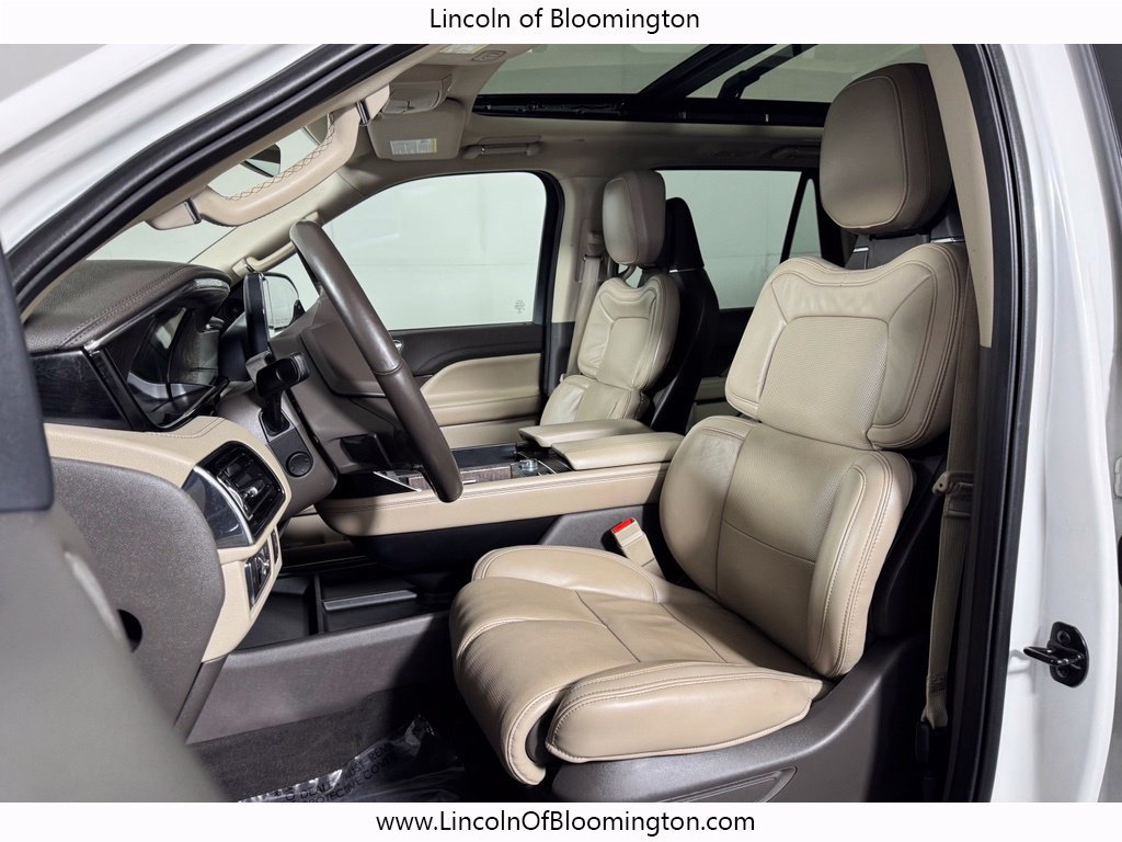 Certified 2022 Lincoln Navigator L Reserve AWD/4WD image 16