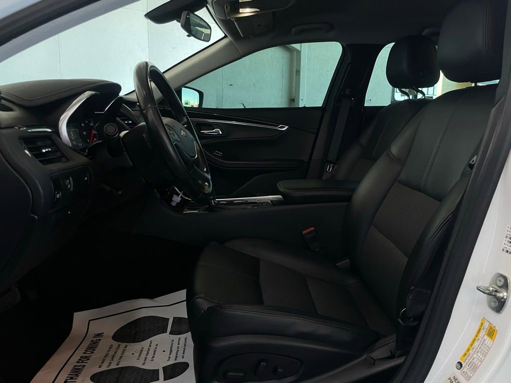 Used 2018 Chevrolet Impala LT FWD image 10