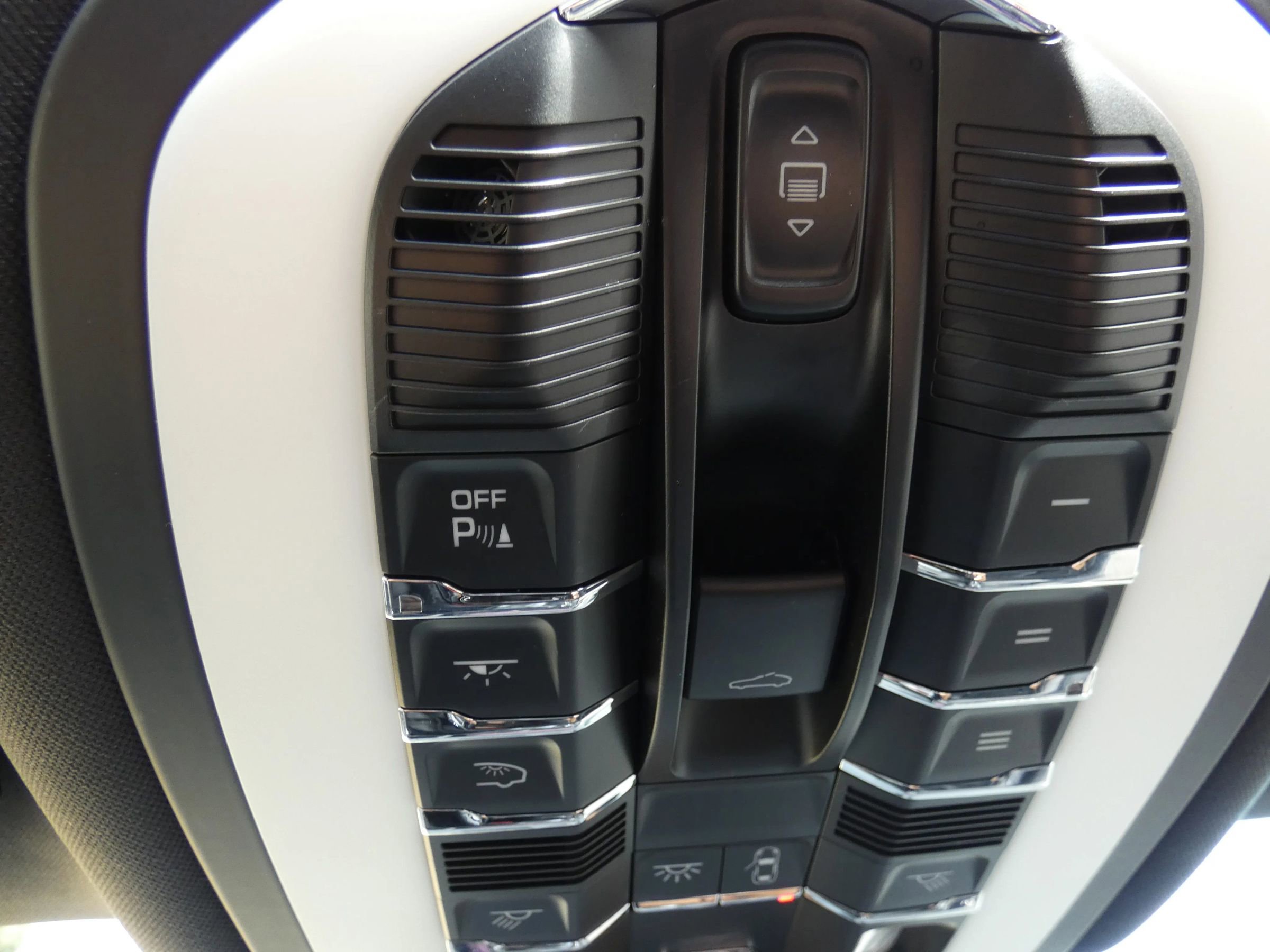 Used 2019 Porsche Macan image 80