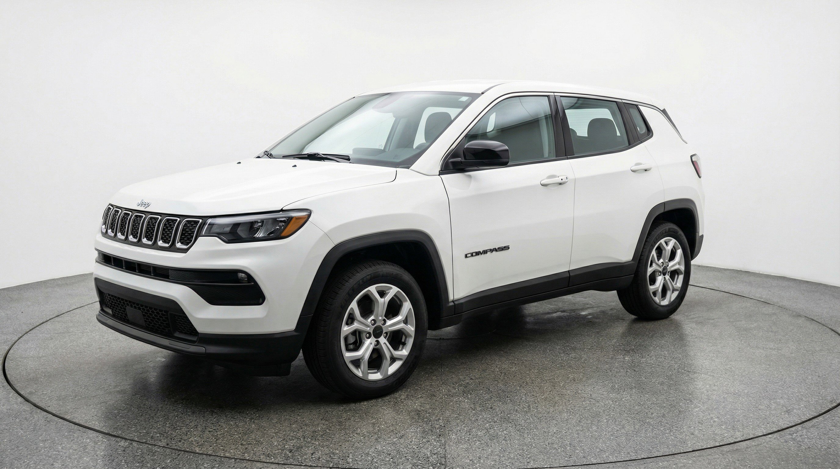 Used 2025 Jeep Compass Latitude image 3