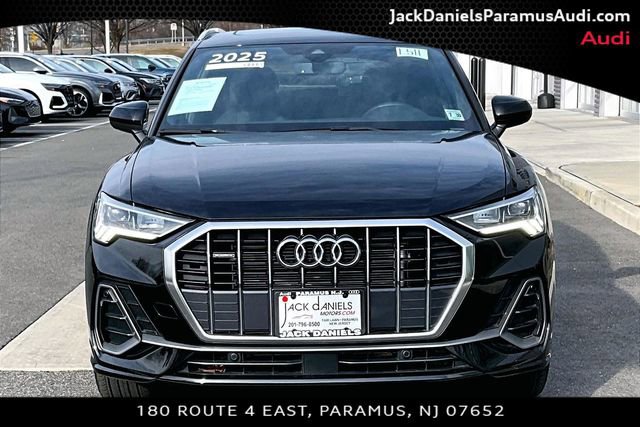 Used 2025 Audi Q3 2.0T Premium w/ Convenience Package image 3