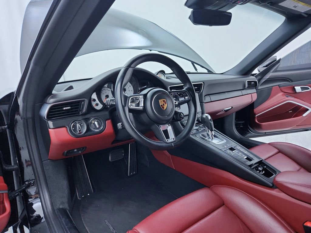 Used 2018 Porsche 911 Carrera 4 GTS image 23