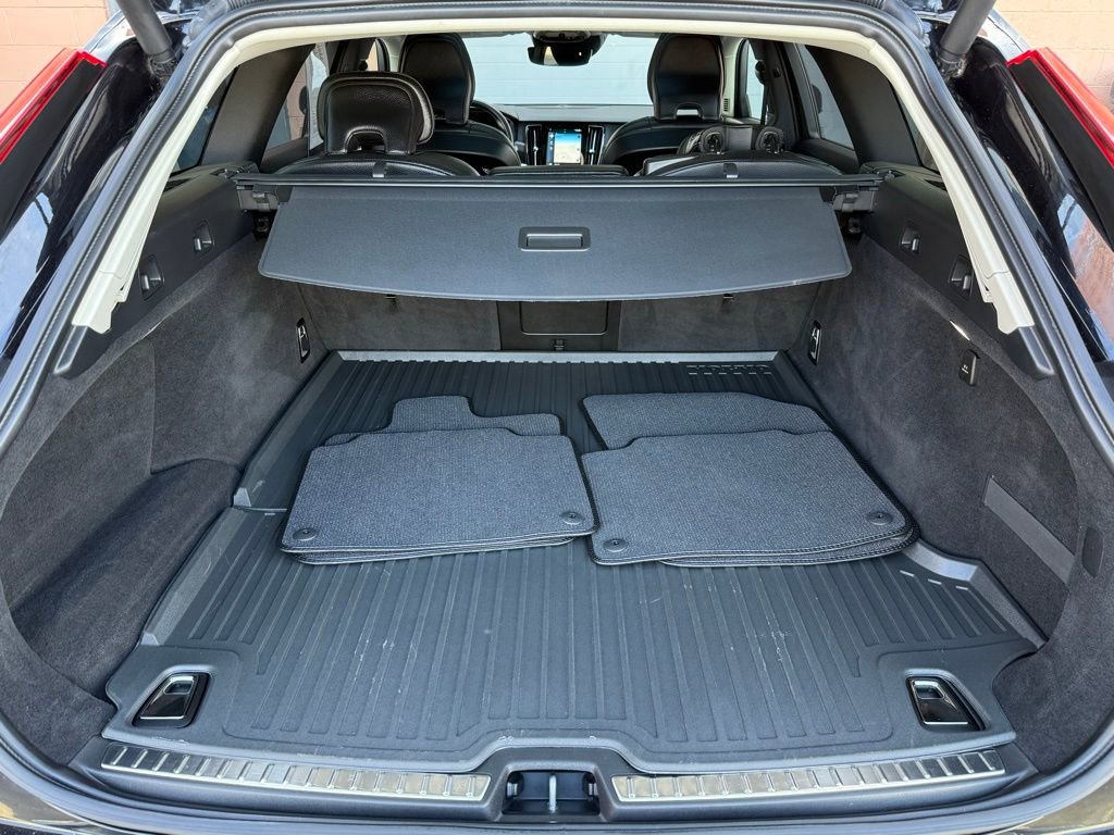 Used 2020 Volvo V90 T6 Cross Country w/ Protection Package Premier AWD/4WD image 17