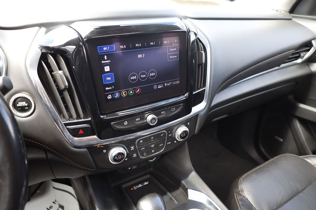 Used 2021 Chevrolet Traverse Premier w/ Redline Edition AWD/4WD image 15