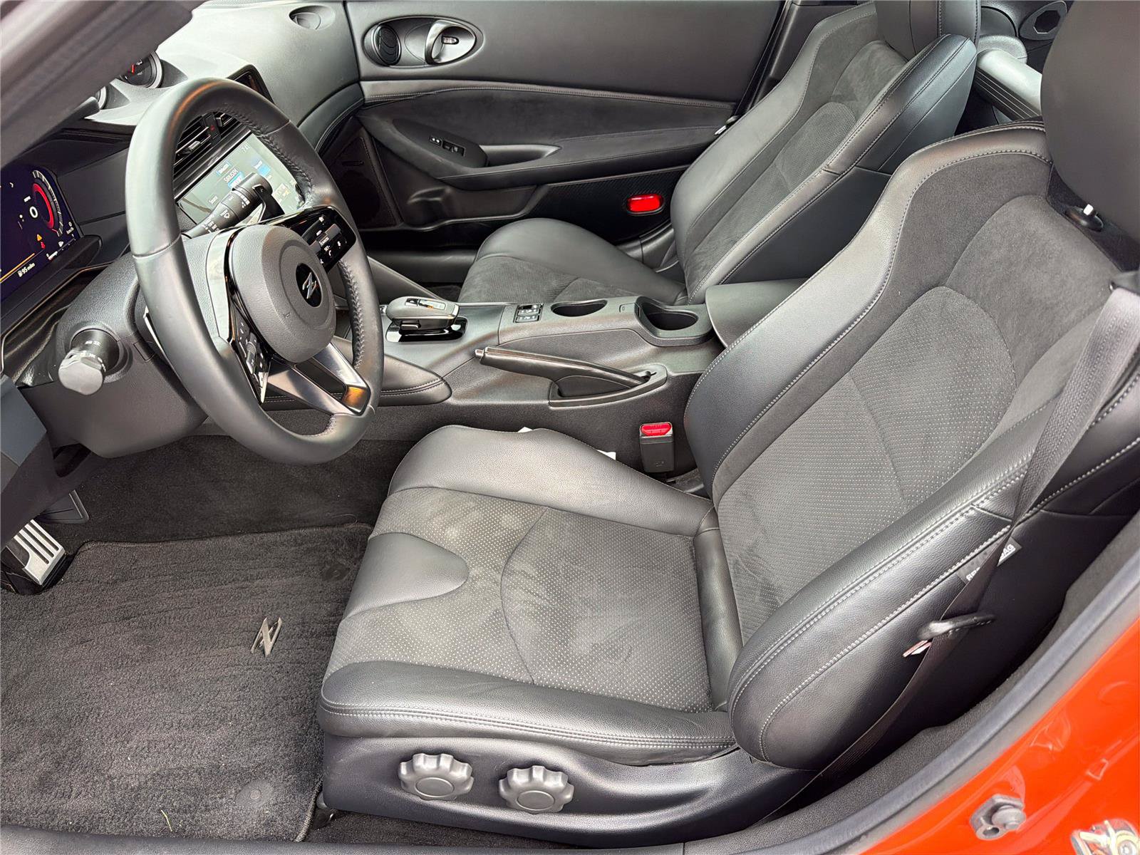 Used 2024 Nissan Z Performance w/ Heritage Edition RWD image 8