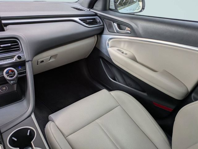 Used 2023 Genesis G70 2.0T image 17