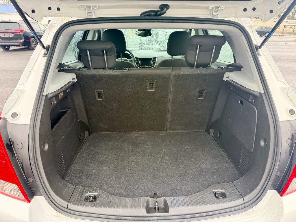 Used 2020 Chevrolet Trax LS image 12