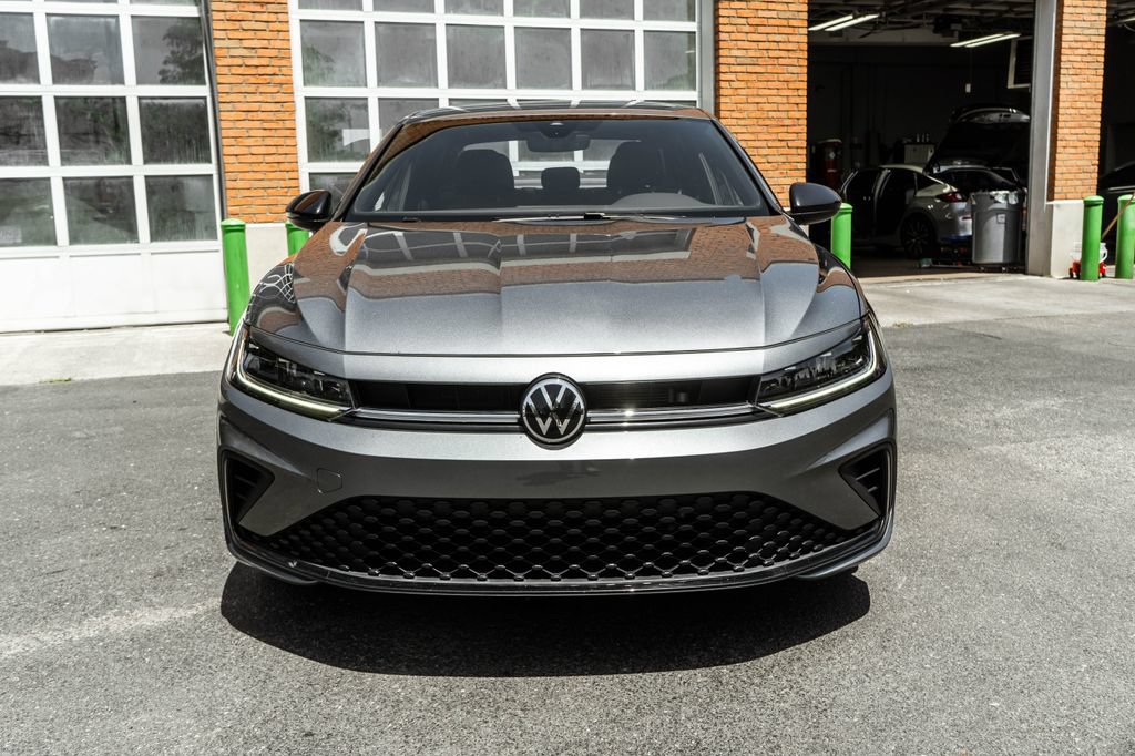 Used 2025 Volkswagen Jetta Sport FWD image 28