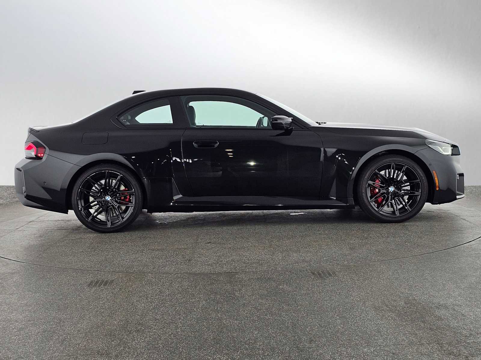 Used 2025 BMW M2 w/ Lighting Package image 6