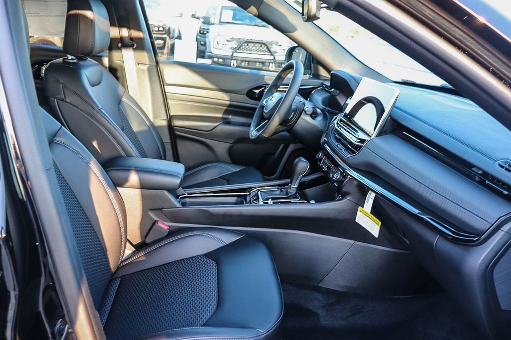 New 2026 Jeep Compass Latitude AWD/4WD image 19