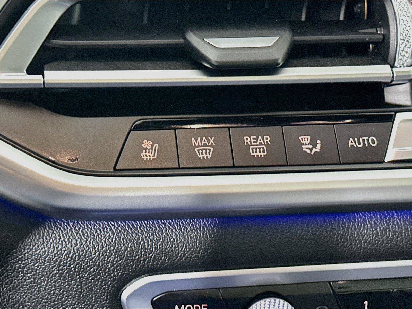 Used 2021 BMW X5 M50i AWD/4WD image 16