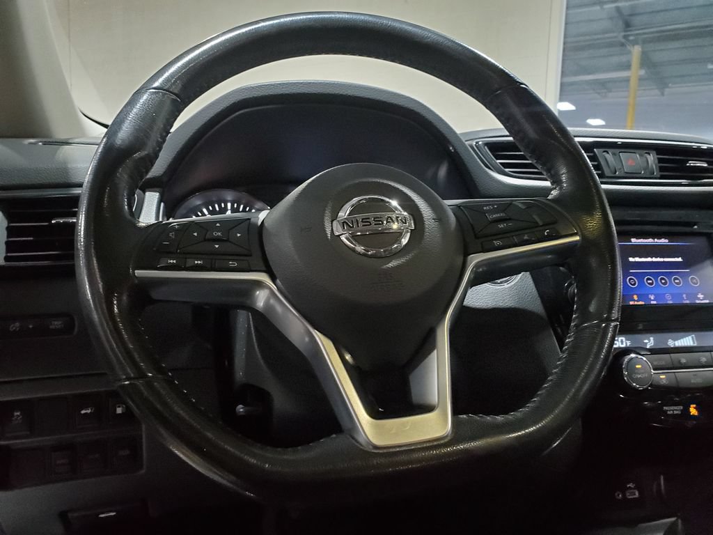Used 2018 Nissan Rogue SV AWD/4WD image 23