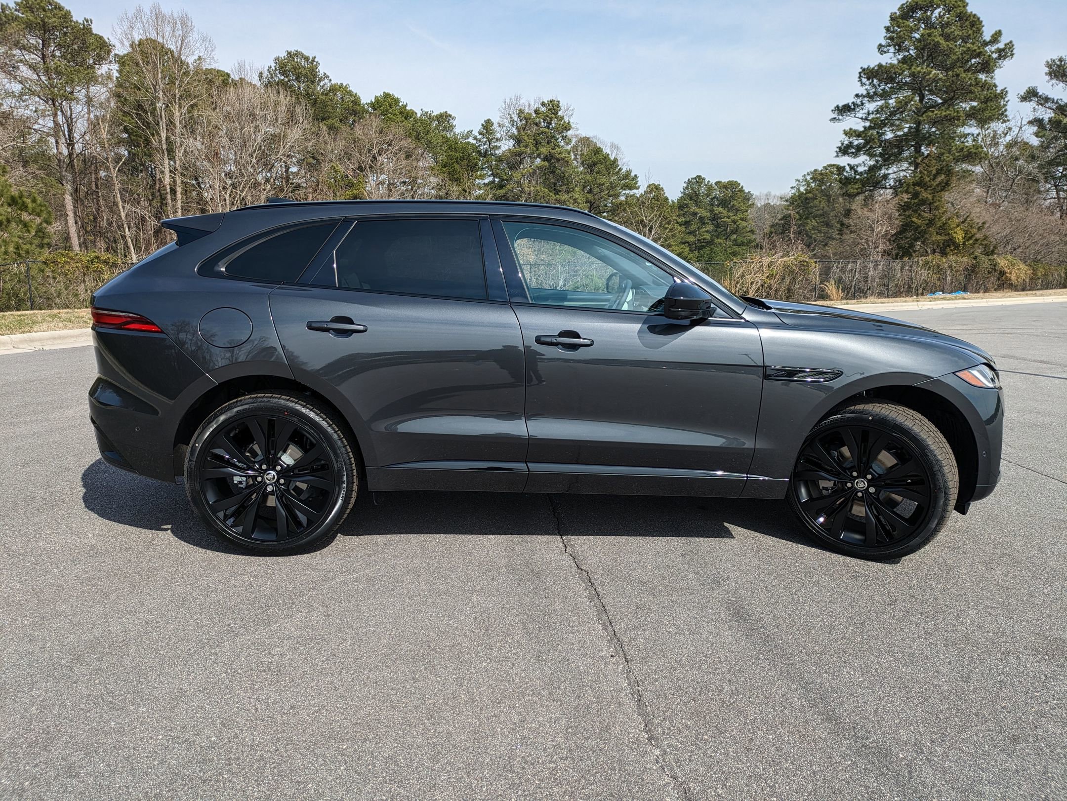 New 2026 Jaguar F-PACE R-Dynamic S image 9