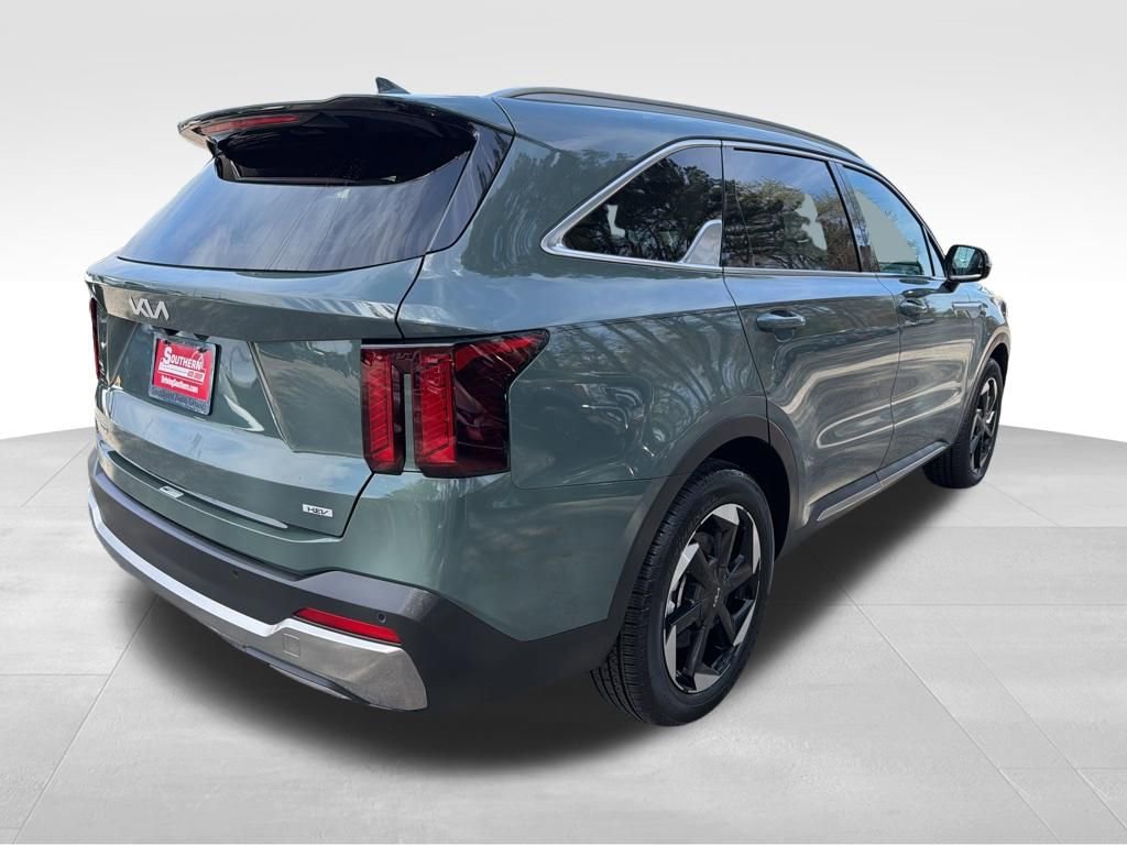 Certified 2025 Kia Sorento EX image 6