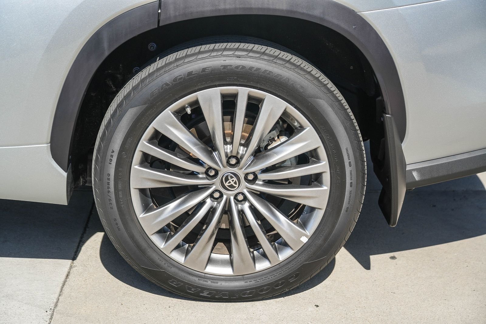 Used 2021 Toyota Highlander Platinum AWD/4WD image 10