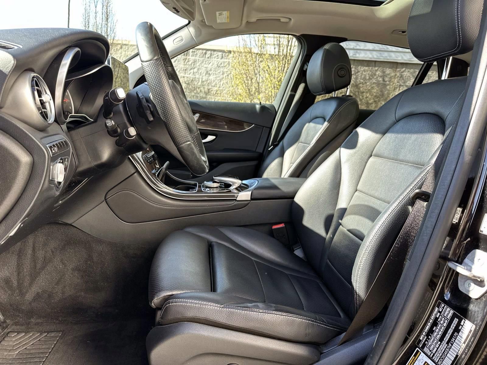 Used 2017 Mercedes-Benz GLC 300 4MATIC image 26