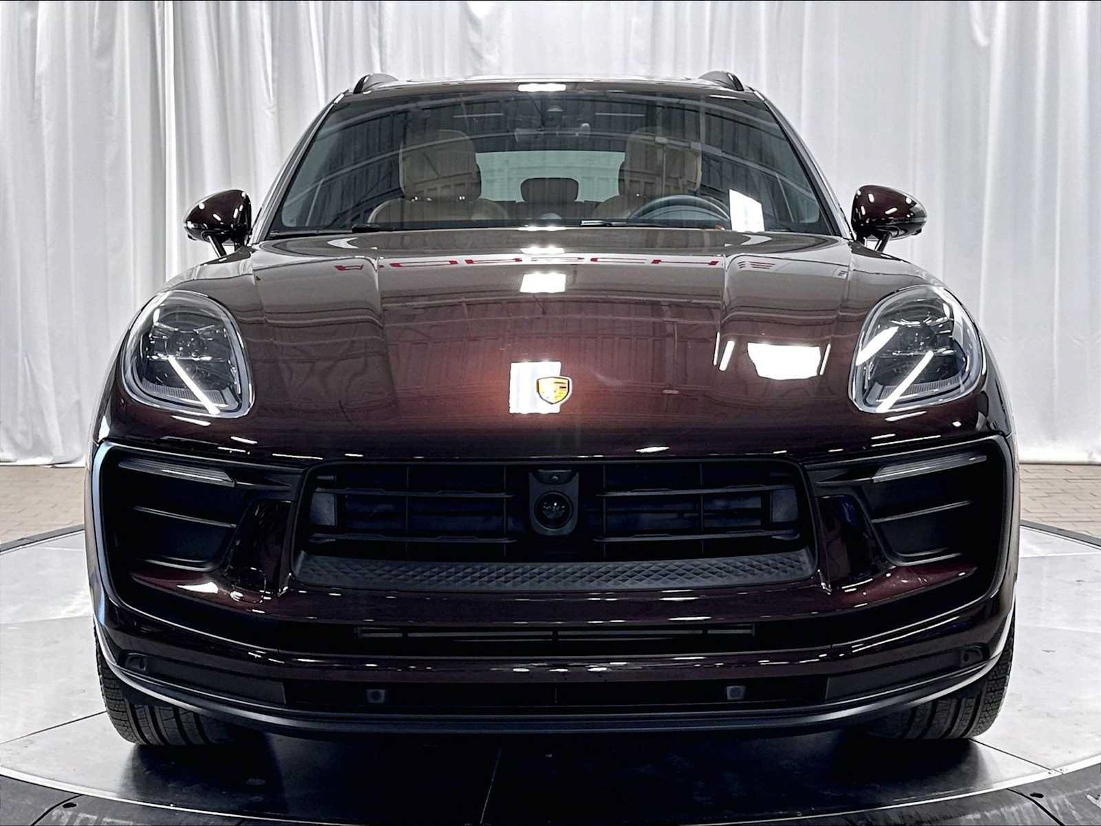 Used 2026 Porsche Macan AWD/4WD image 13