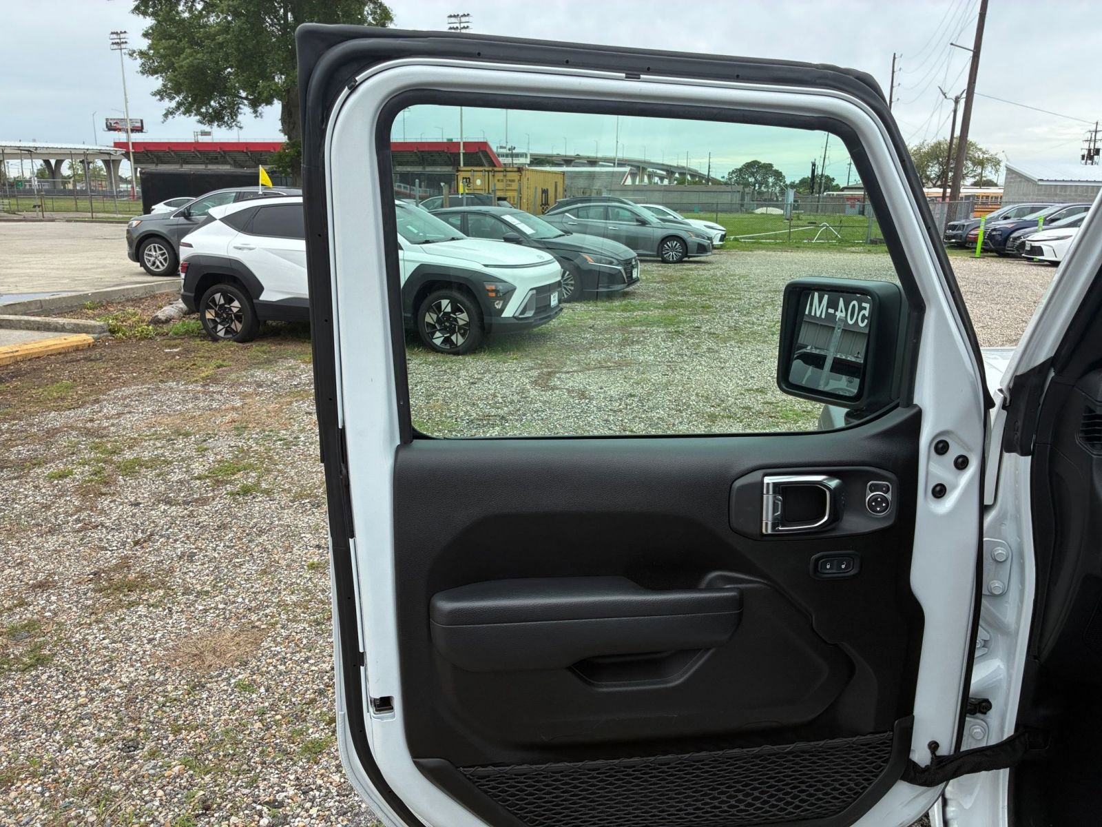 Used 2025 Jeep Wrangler Unlimited Sport AWD/4WD image 15