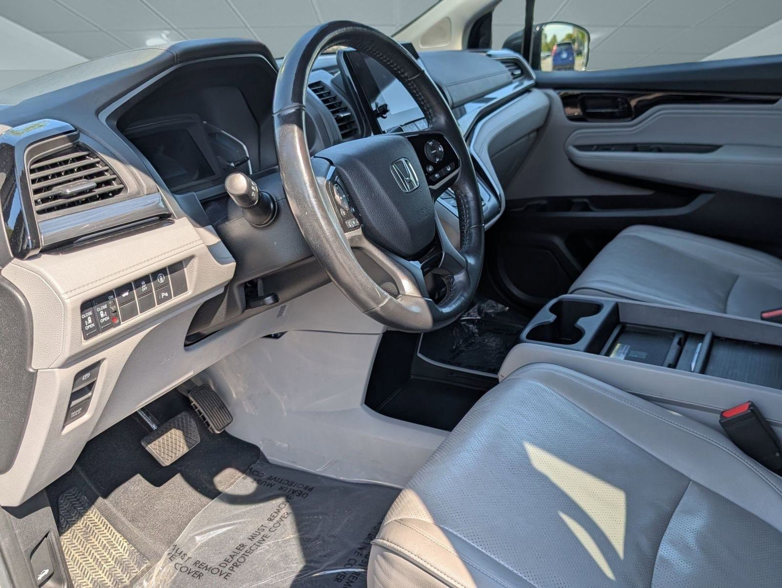 Used 2023 Honda Odyssey Elite image 4