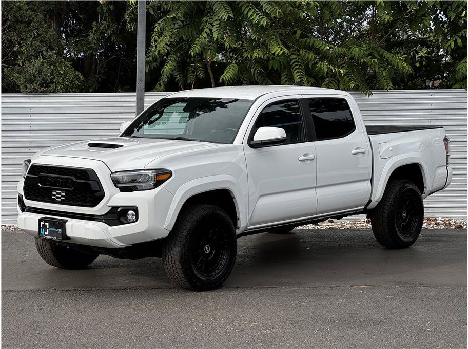 Used 2023 Toyota Tacoma TRD Sport AWD/4WD image 8