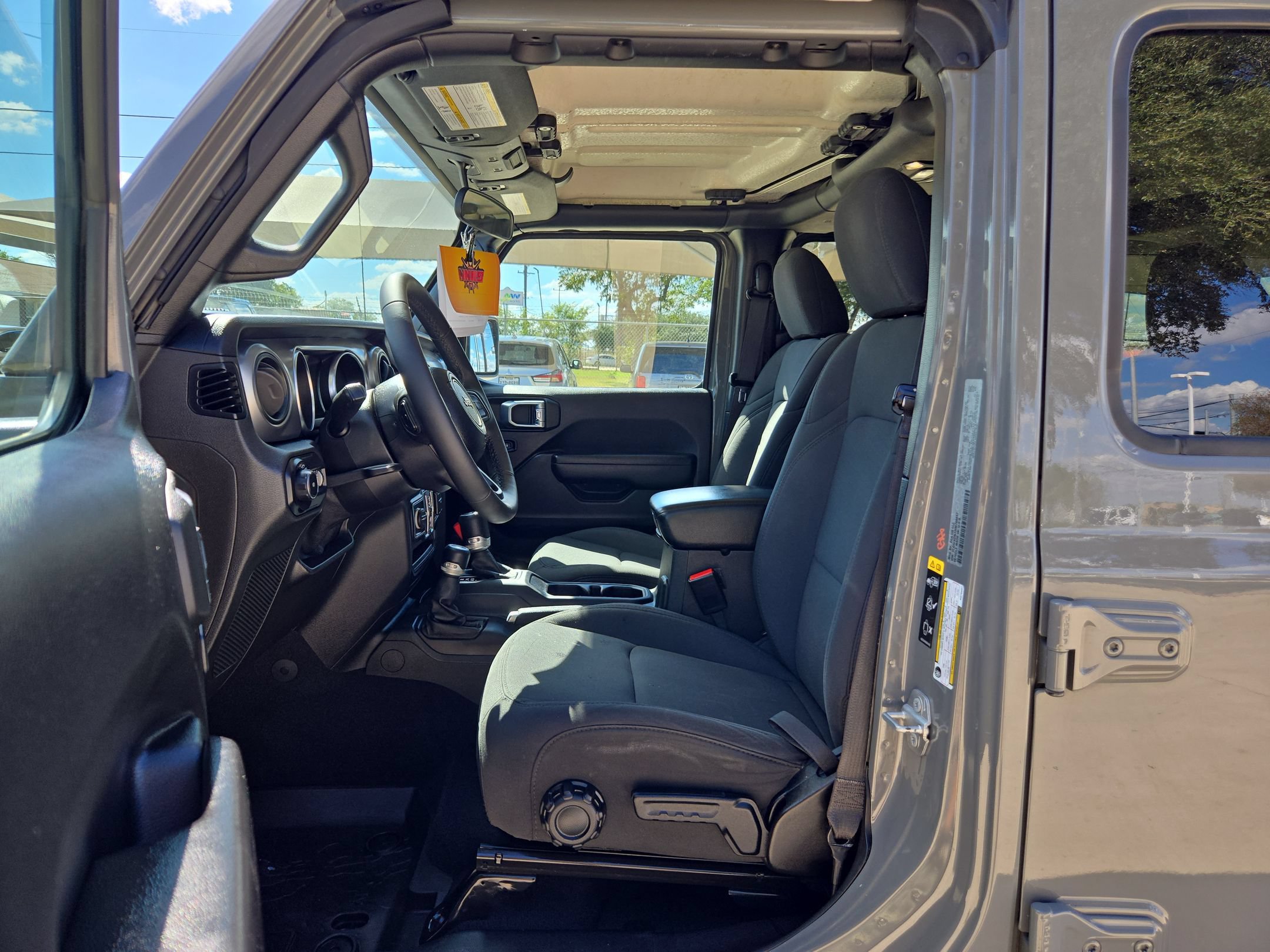Used 2021 Jeep Wrangler Unlimited Sport AWD/4WD image 9