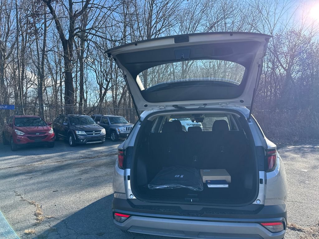 New 2026 Hyundai Tucson SE image 11