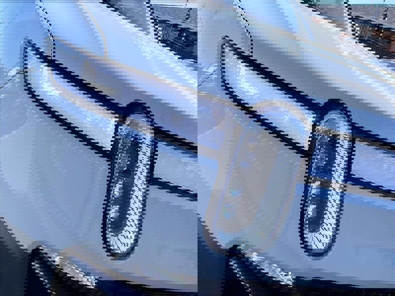 Used 2023 Rivian R1S Adventure image 31